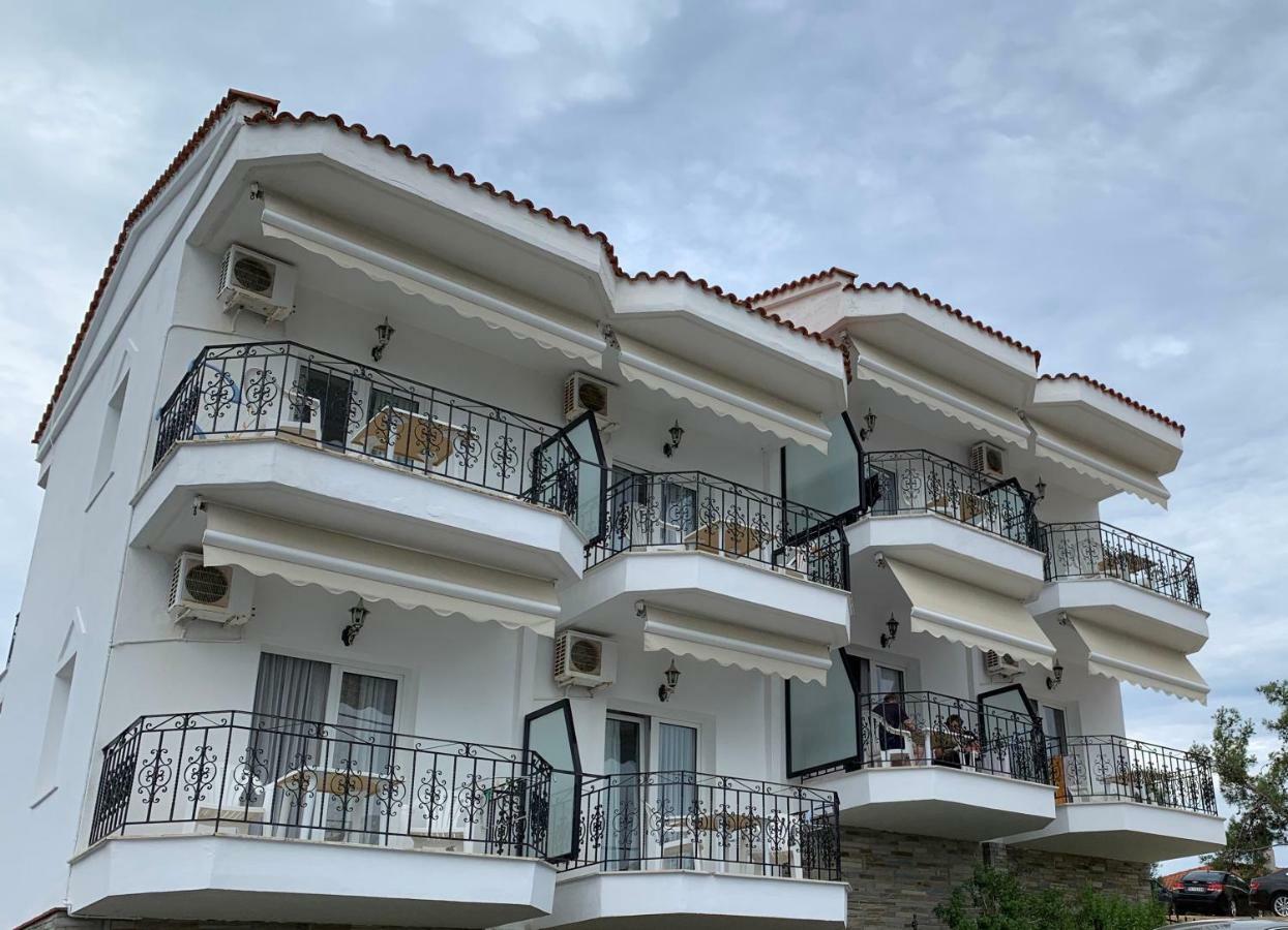 Lazaridis Luxury Studios&Apartments Nea Roda Exterior foto