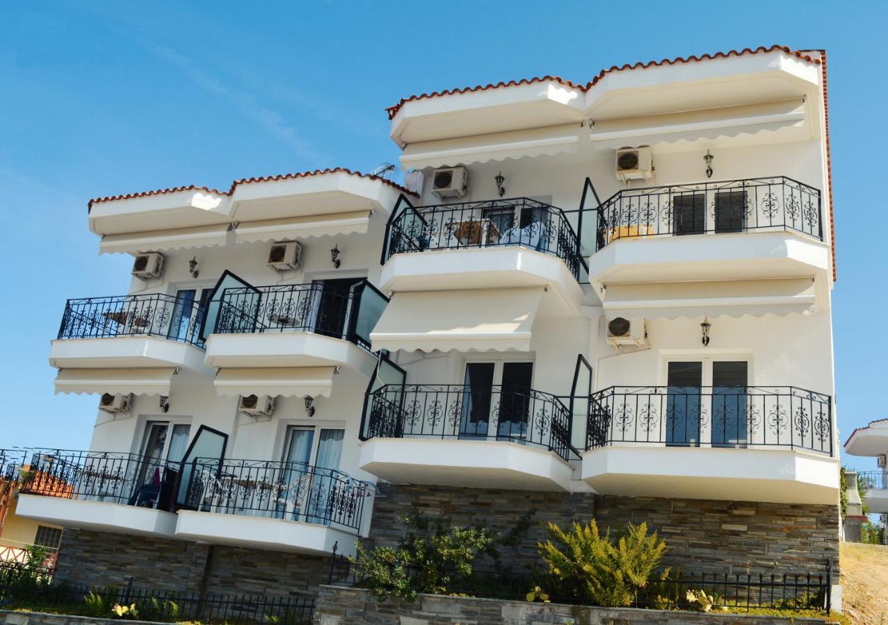 Lazaridis Luxury Studios&Apartments Nea Roda Exterior foto